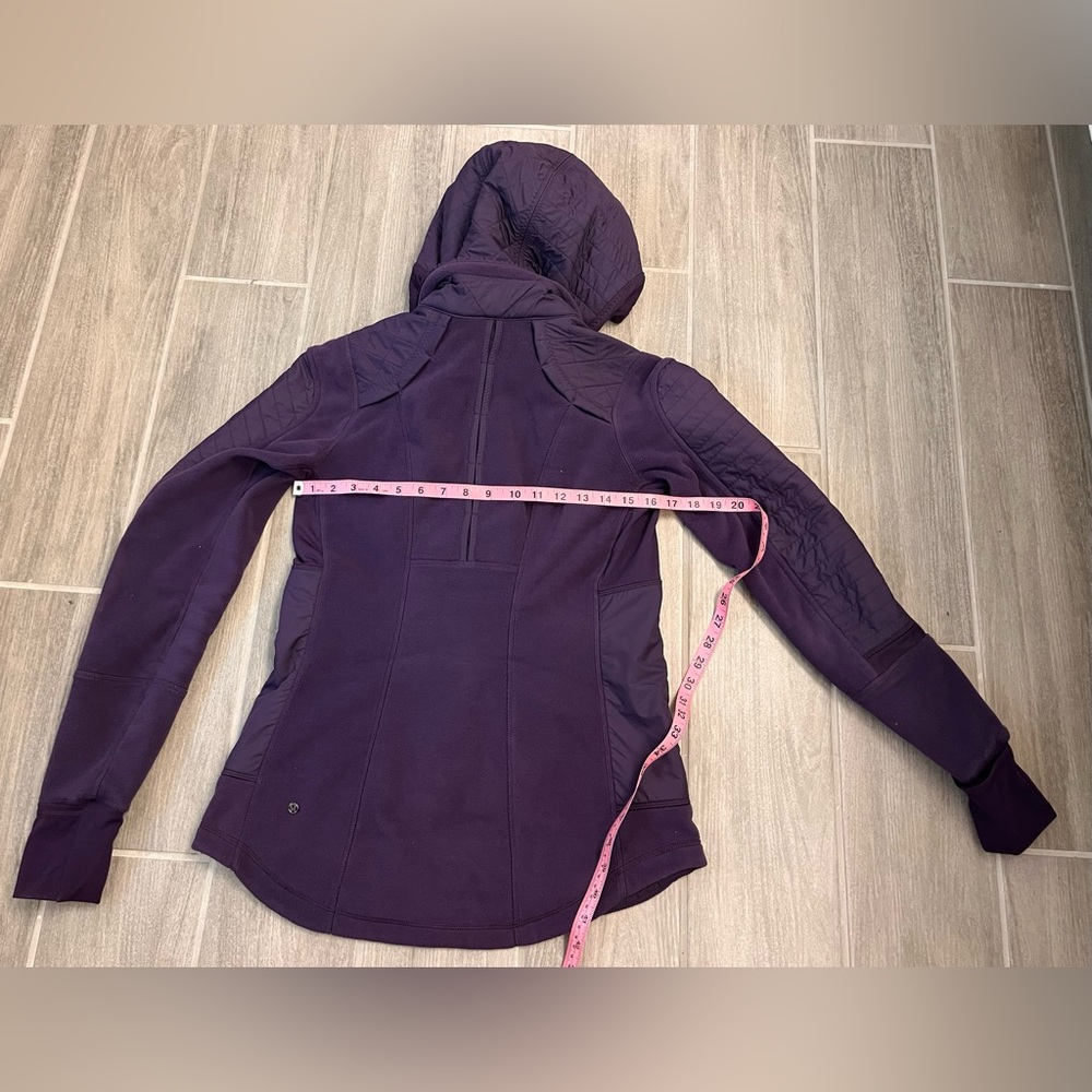Lululemon Fleece Jacket Size 8 Plum Zip Hoodie Pockets EUC - Picture 4 of 13